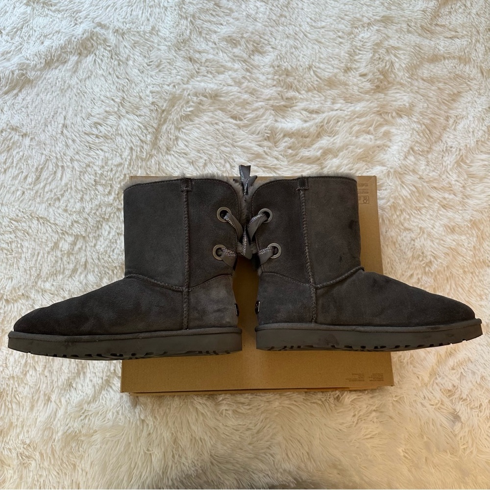 UGG Bailey Bow II Gray Suede Sheepskin Winter Boots Women’s Size 8 Fur Lined - Picture 6 of 10